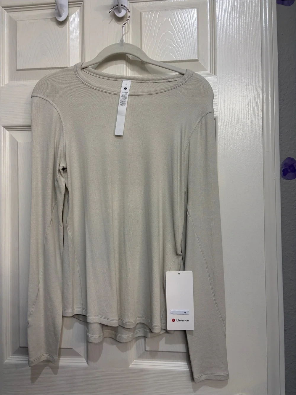 338. Lululemon Hold Tight Long-Sleeve Shirt Bone size 10 NWT modal